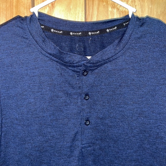Gaia navy blue Henley size small synthetic technical polyester spandex hiking - Picture 2 of 3